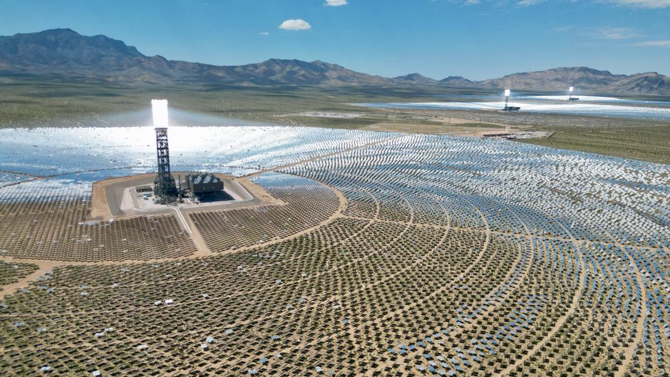 How to Maintain Solar Panels
